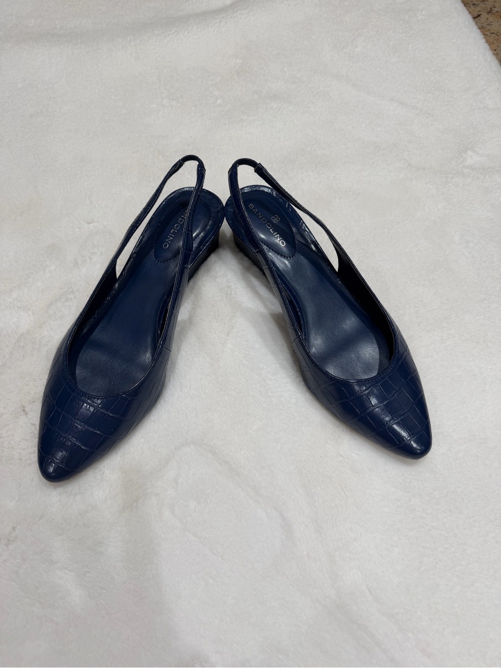 Bandolino Navy Croc-Embossed Slingback Wedges Size 7